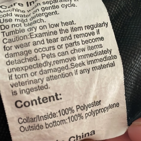 Wag & Woof gray & white insulated small medium doughnut dog bed - Picture 11 of 14